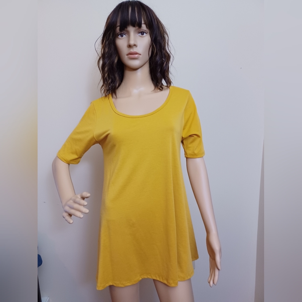 🤍 EUC LuLaRoe Yellow Short Sleeve Tunic Top Size XS